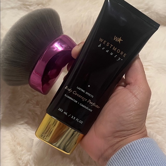 Westmore Beauty Body Coverage Perfector with Brush - Picture 2 of 2